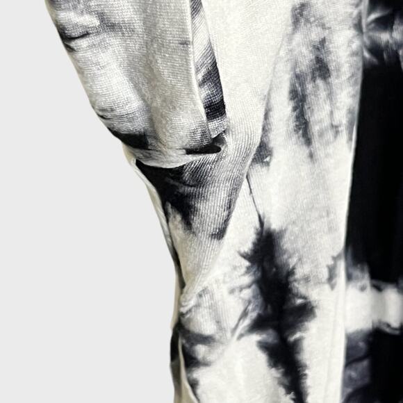 COIN 1804 Hand Tie Dye Pocket Kimono Top - Black/White - Picture 8 of 13
